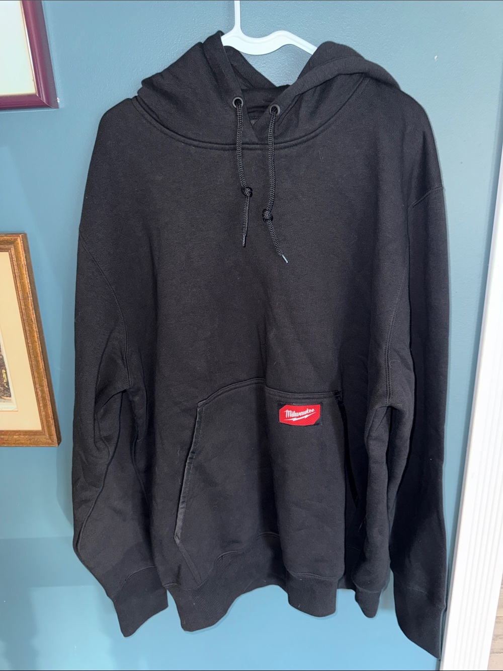 Milwaukee Men’s Black Pullover Hoodie with Front Pocket